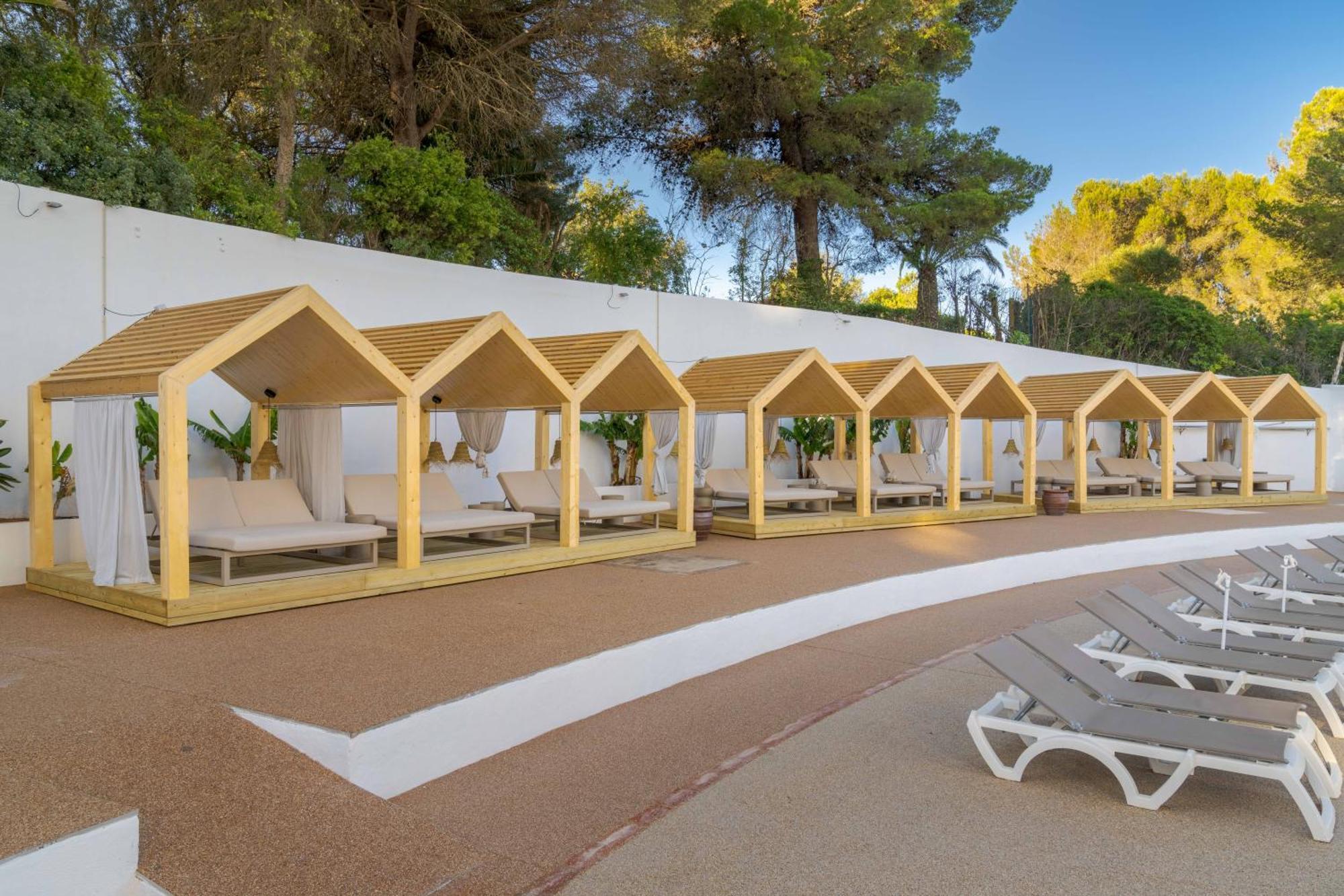 Pestana Blue Alvor Beach Экстерьер фото Cabanas at the pool