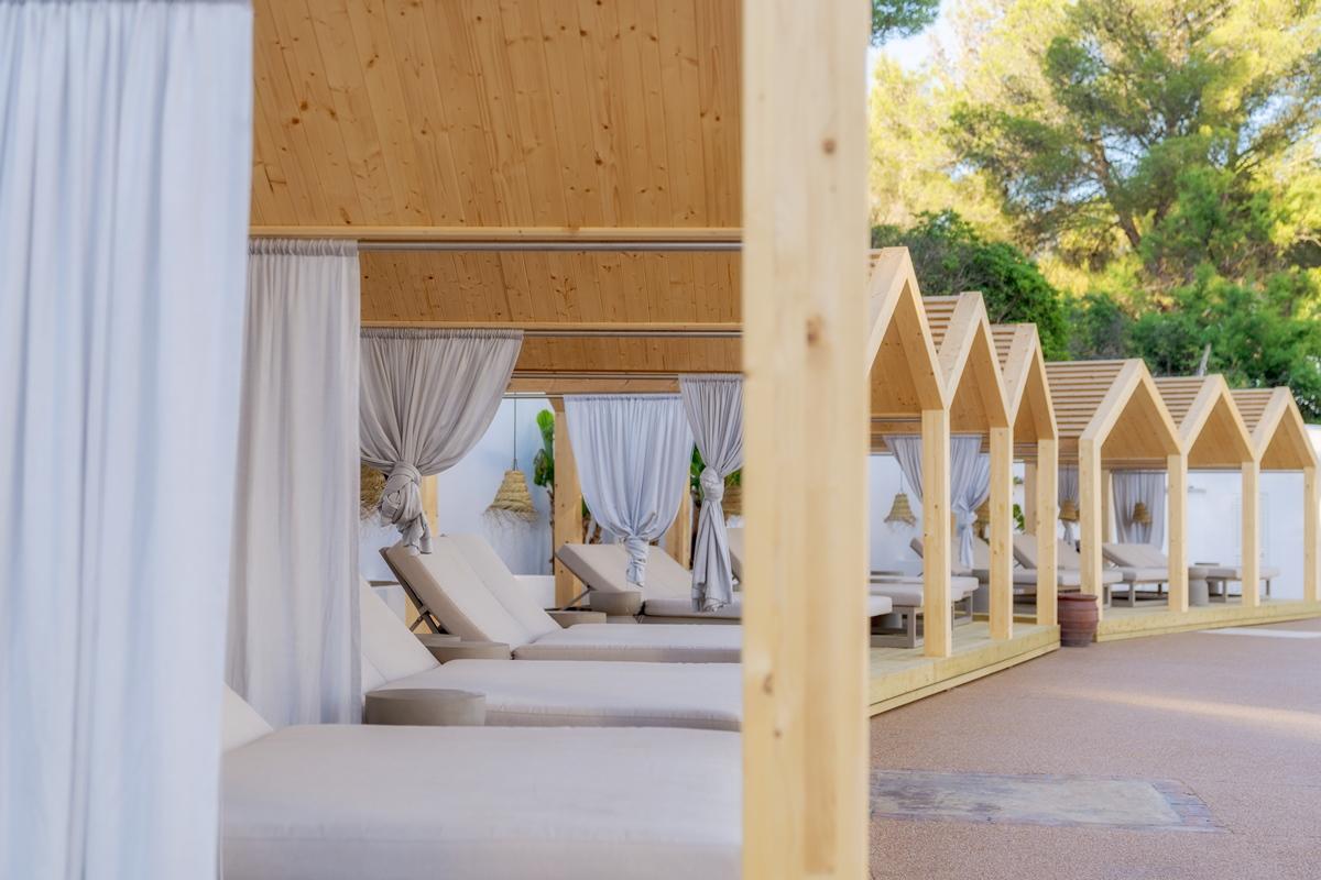 Pestana Blue Alvor Beach Экстерьер фото Cabanas at the pool